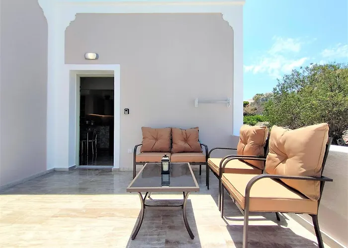 Studio Elpida Santorini