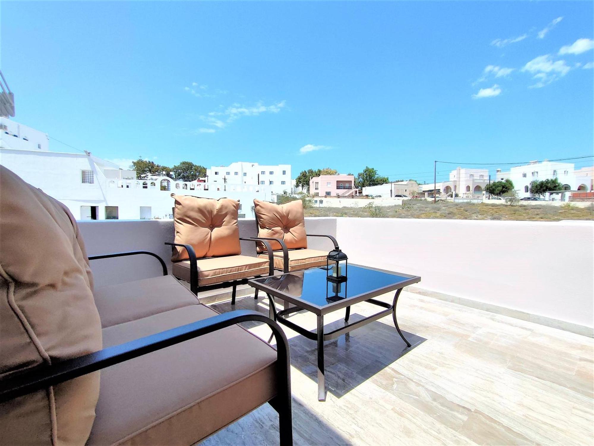 Elpida Santorini